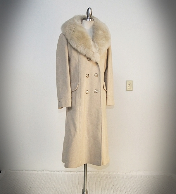 Vintage Ivory Wool Coat With Faux Fur Collar