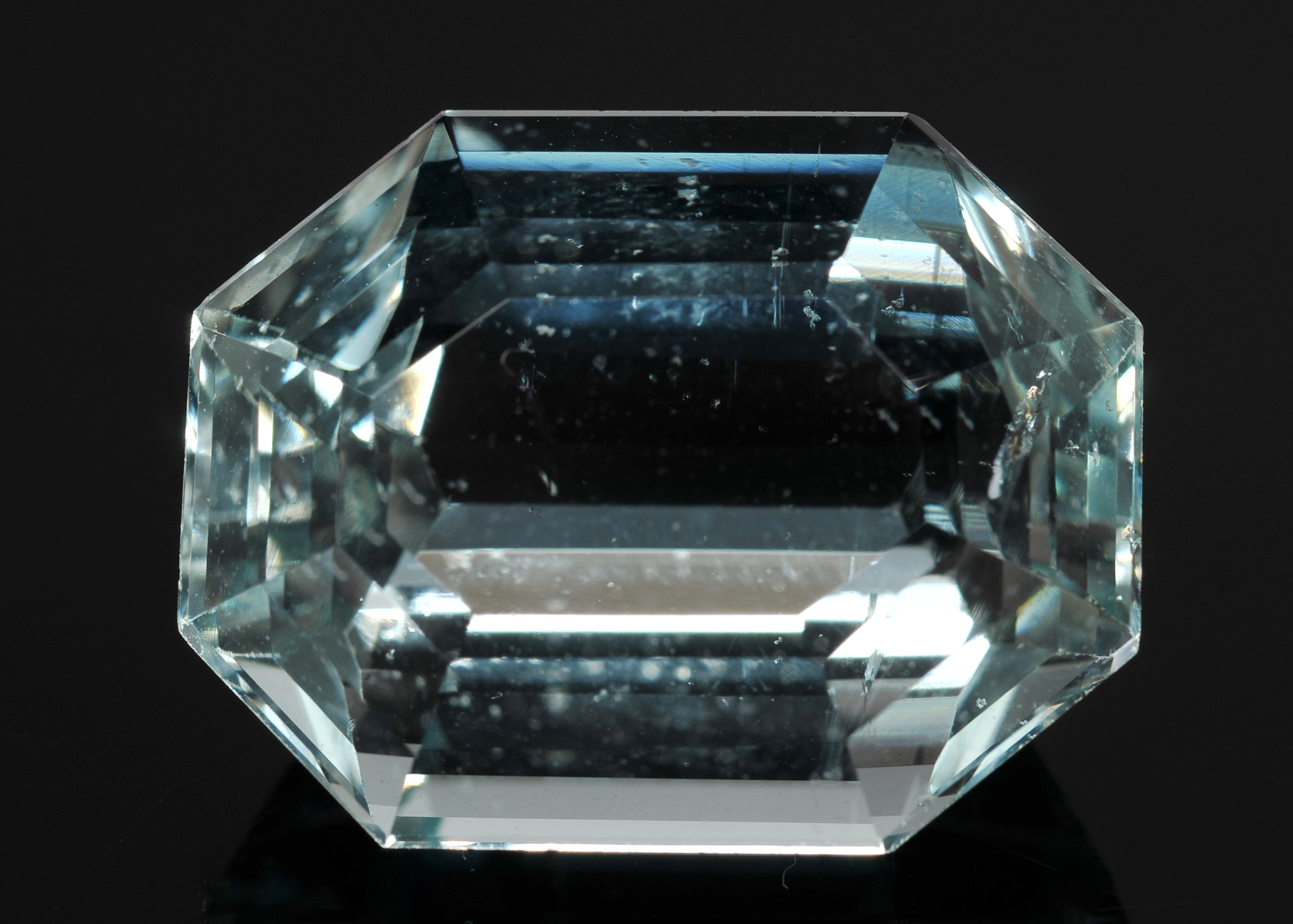 Fantasy Cut 21.70 Carat Aquamarine Gemstone 