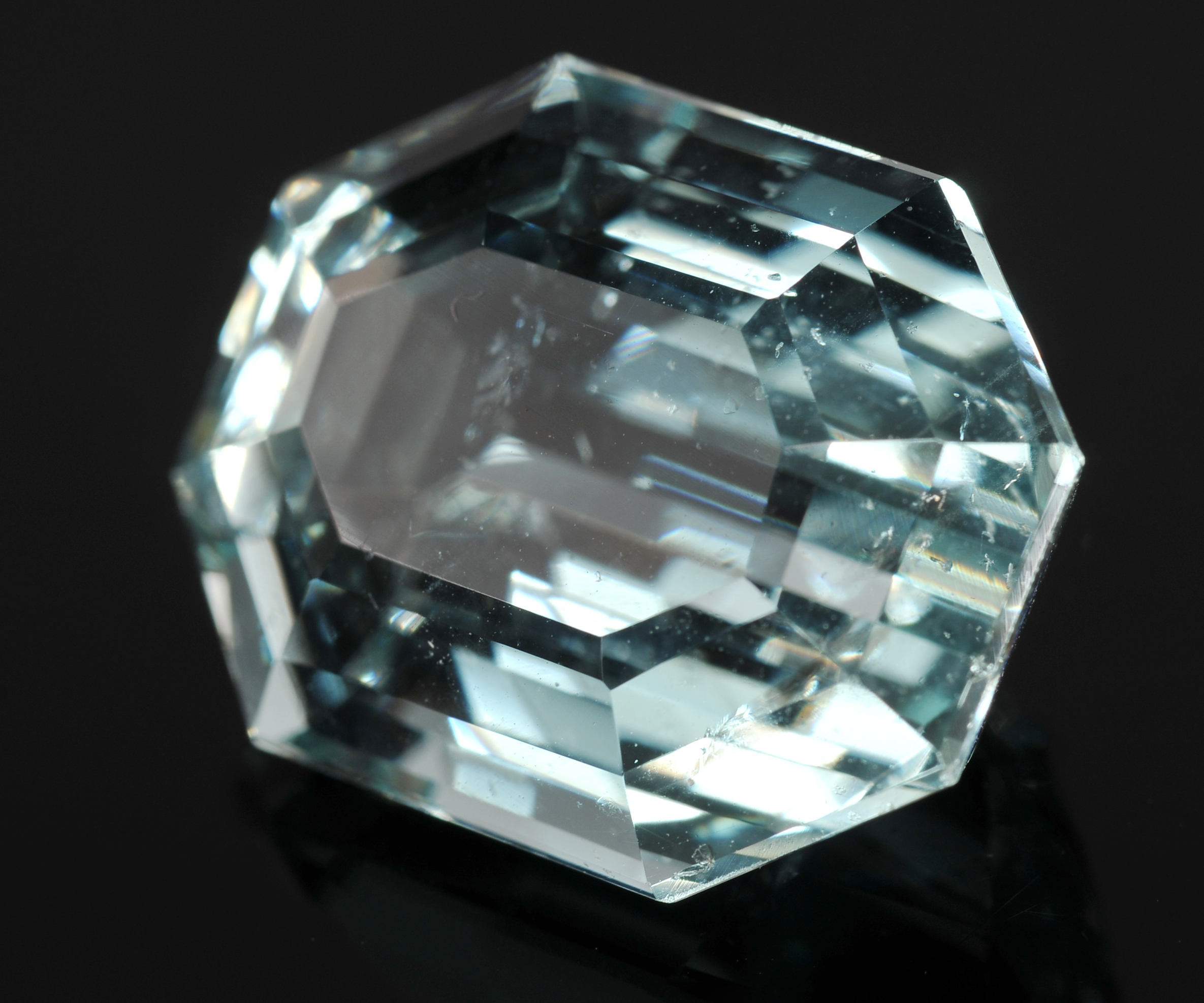 Fantasy Cut 21.70 Carat Aquamarine Gemstone 
