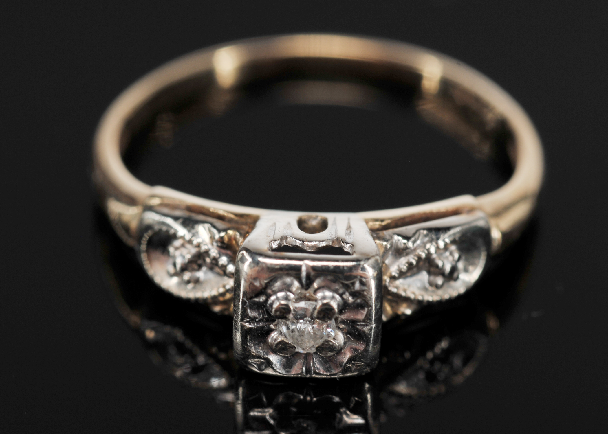 14 K two Tone Gold And Diamond Ring