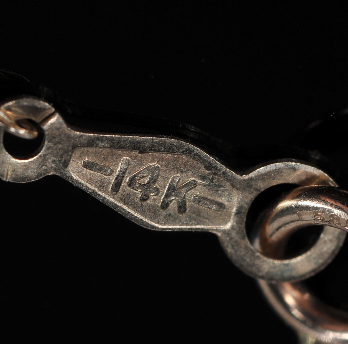 Lady's 14 K Yellow Gold And Synthetic Emerald Pendant With 18" Chain 