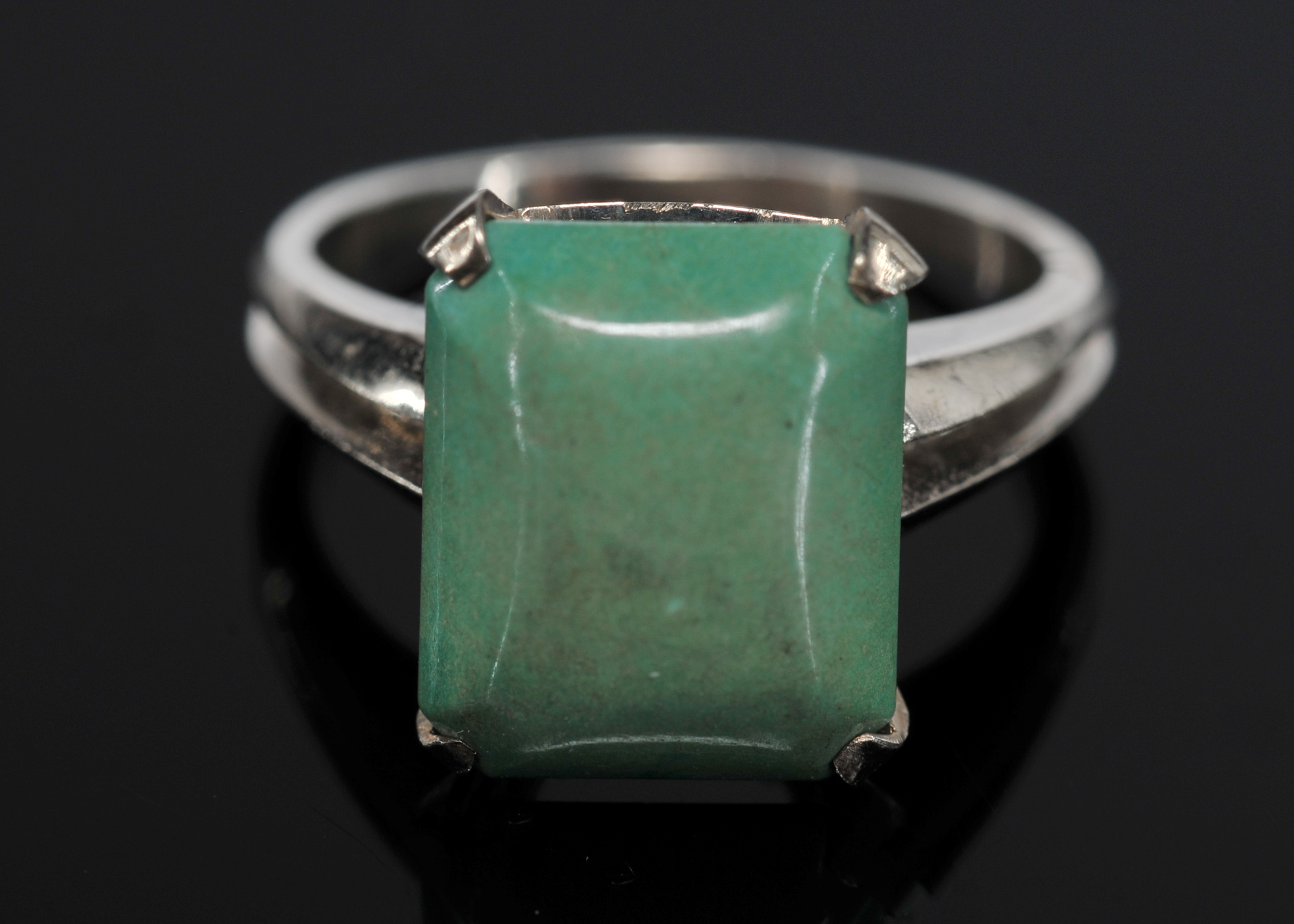 14 K Yellow Gold Ring With Natural Opaque Green Stone
