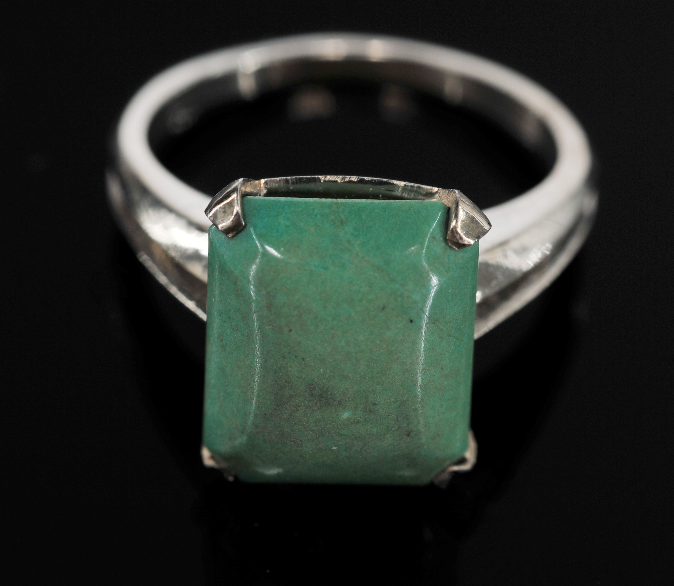 14 K Yellow Gold Ring With Natural Opaque Green Stone