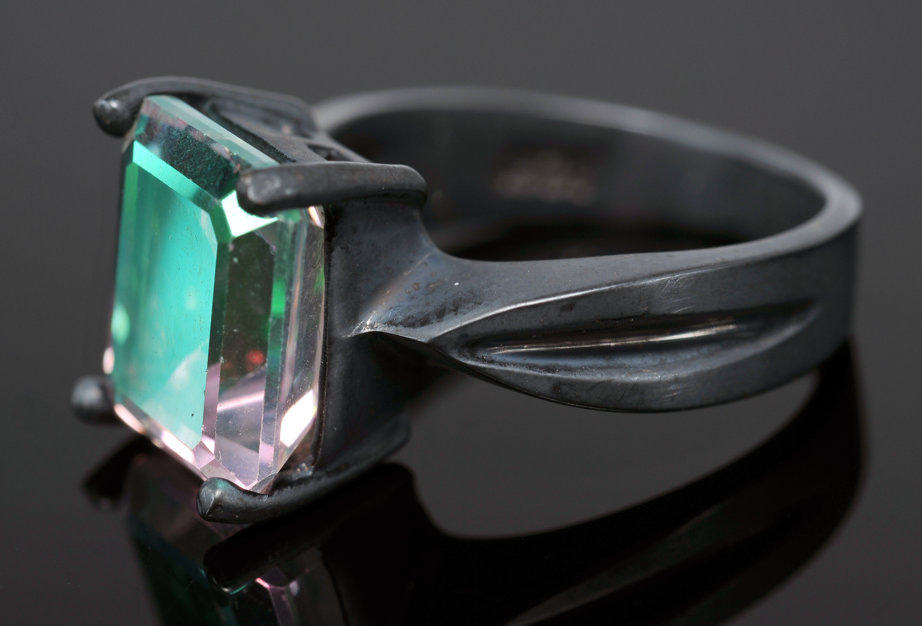 Badavici Sterling Silver Ring With Emerald Cut Imitation Stone 