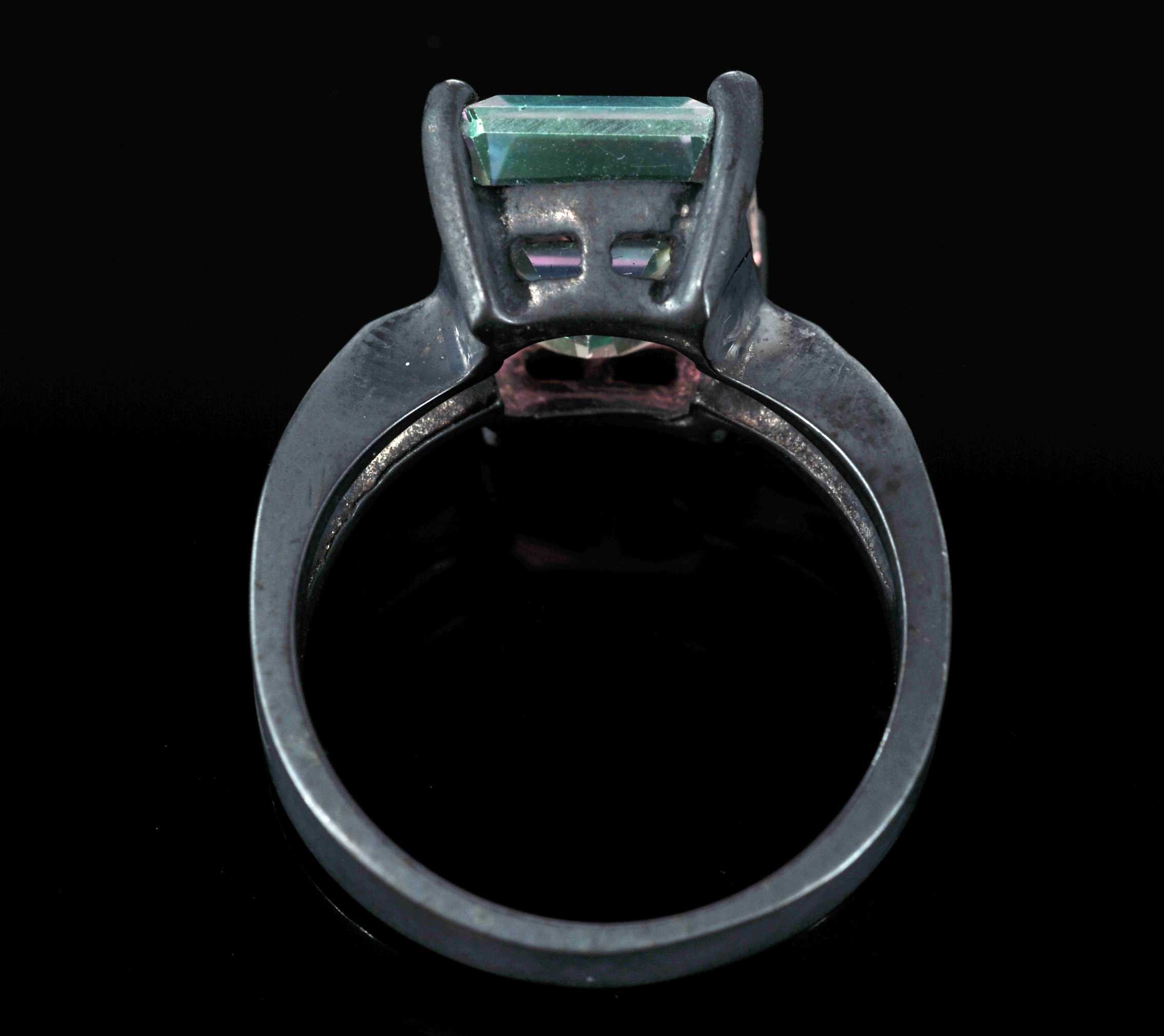 Badavici Sterling Silver Ring With Emerald Cut Imitation Stone 