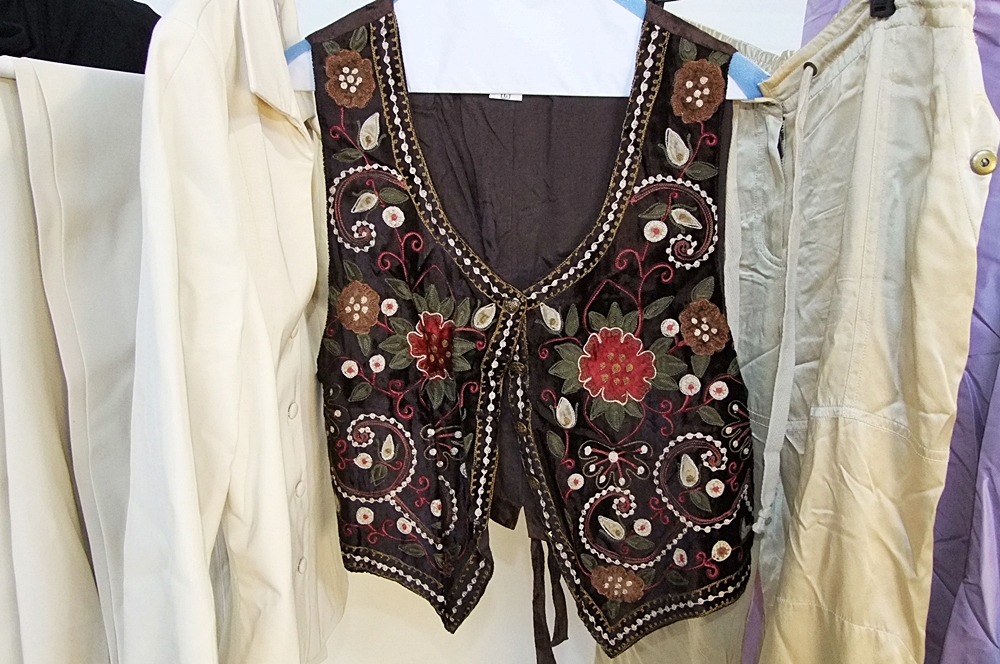 (10) Piece Collection Of Brand Name Clothing