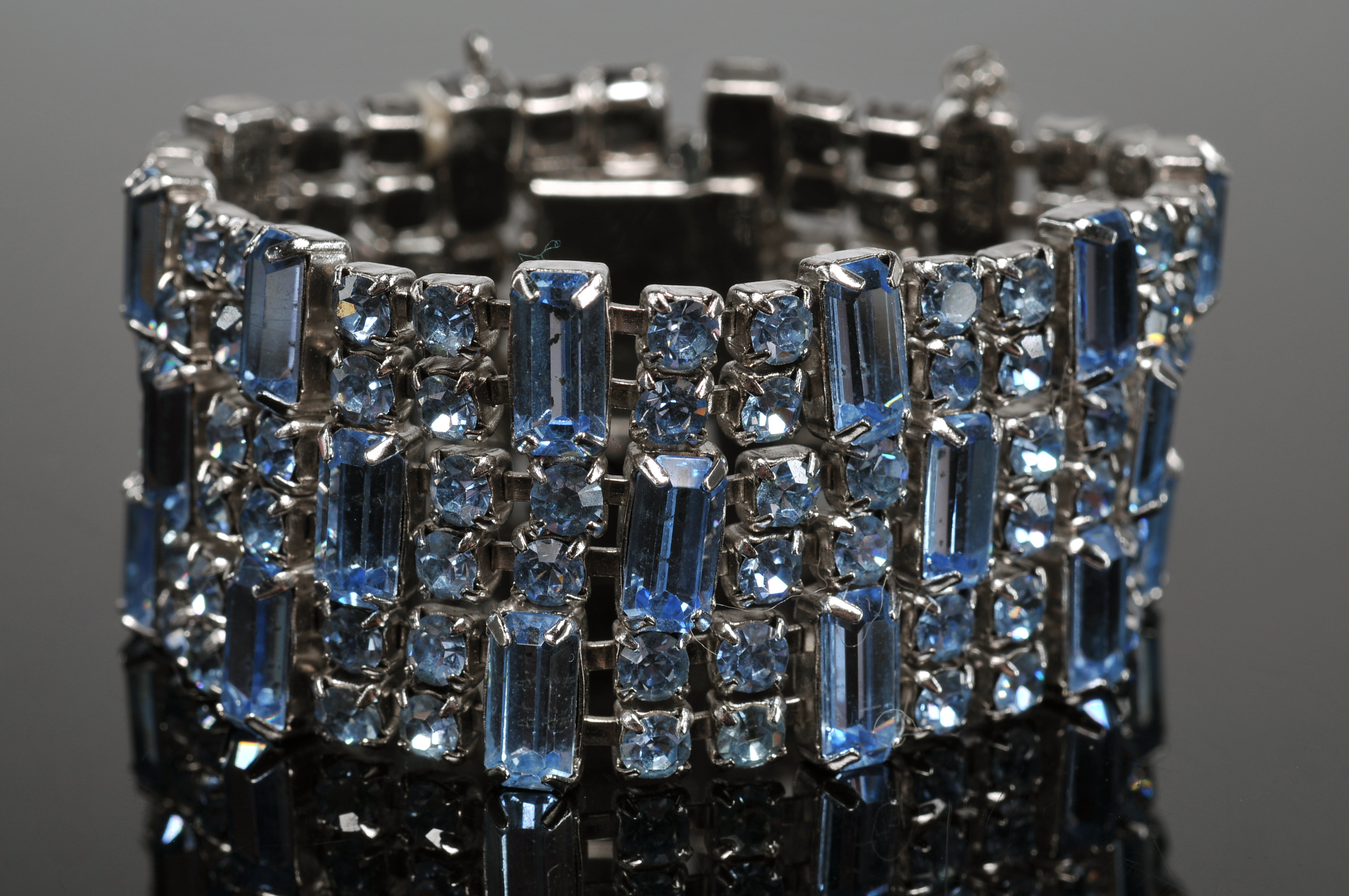 Stunning Vintage Weiss Bracelet 