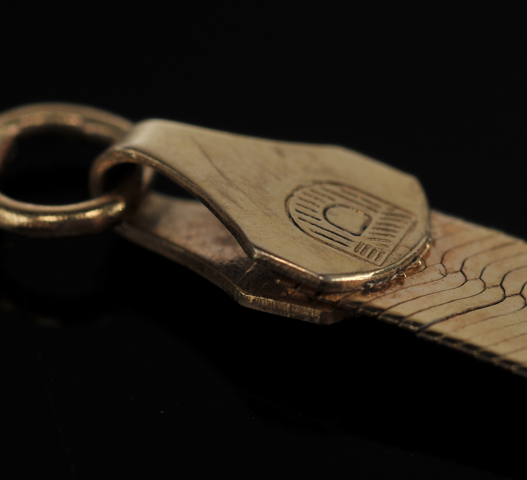 14 K Yellow Gold Herringbone Bracelet 