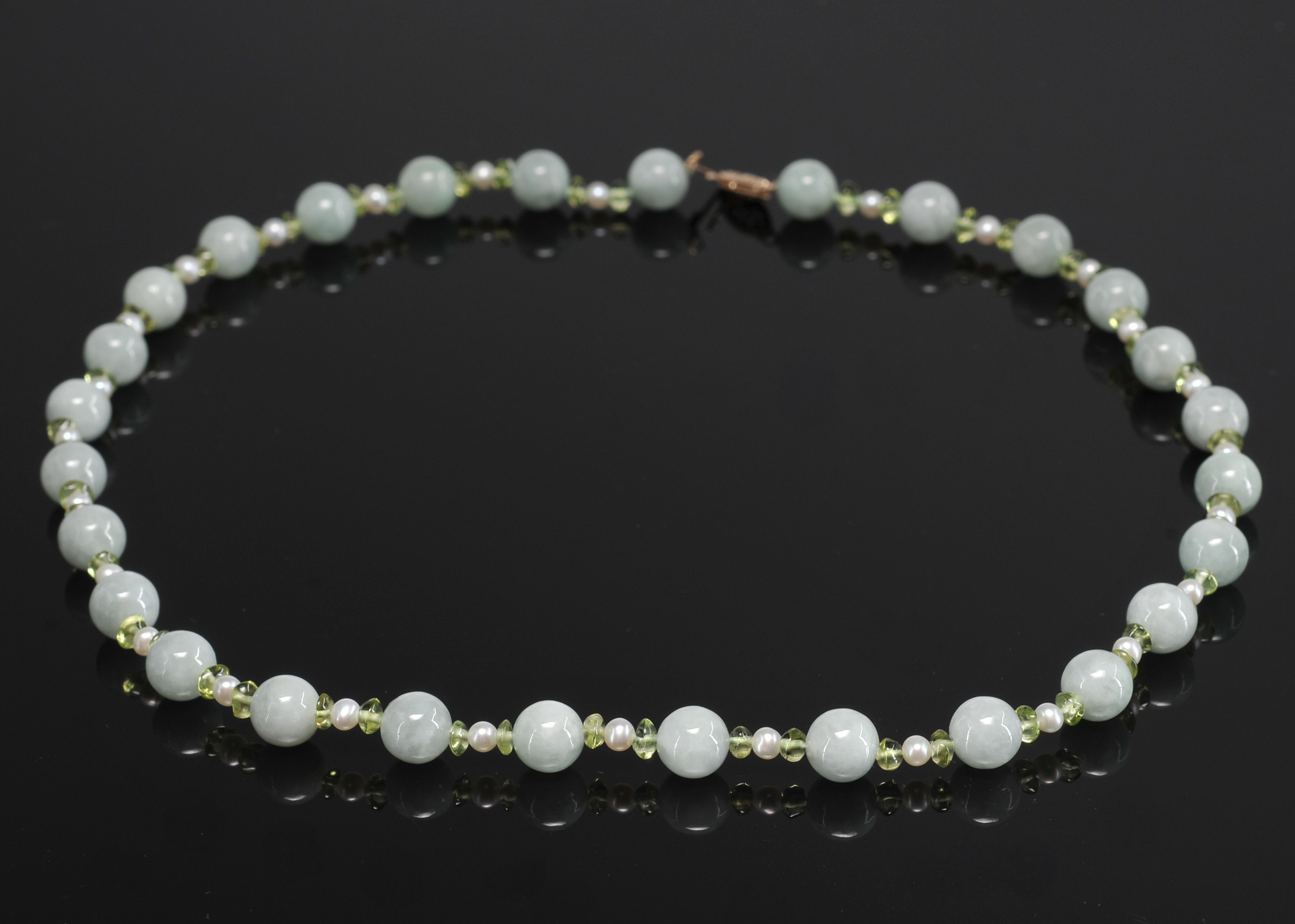  18" Jade Beaded Necklace With Genuine Pearls And Peridot Beads With 14 K Clasp
