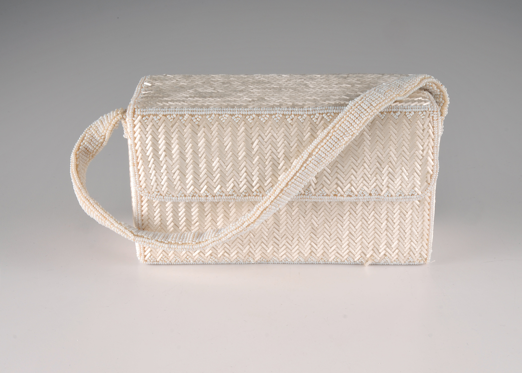 Vintage La Regale Hand Beaded Box Purse