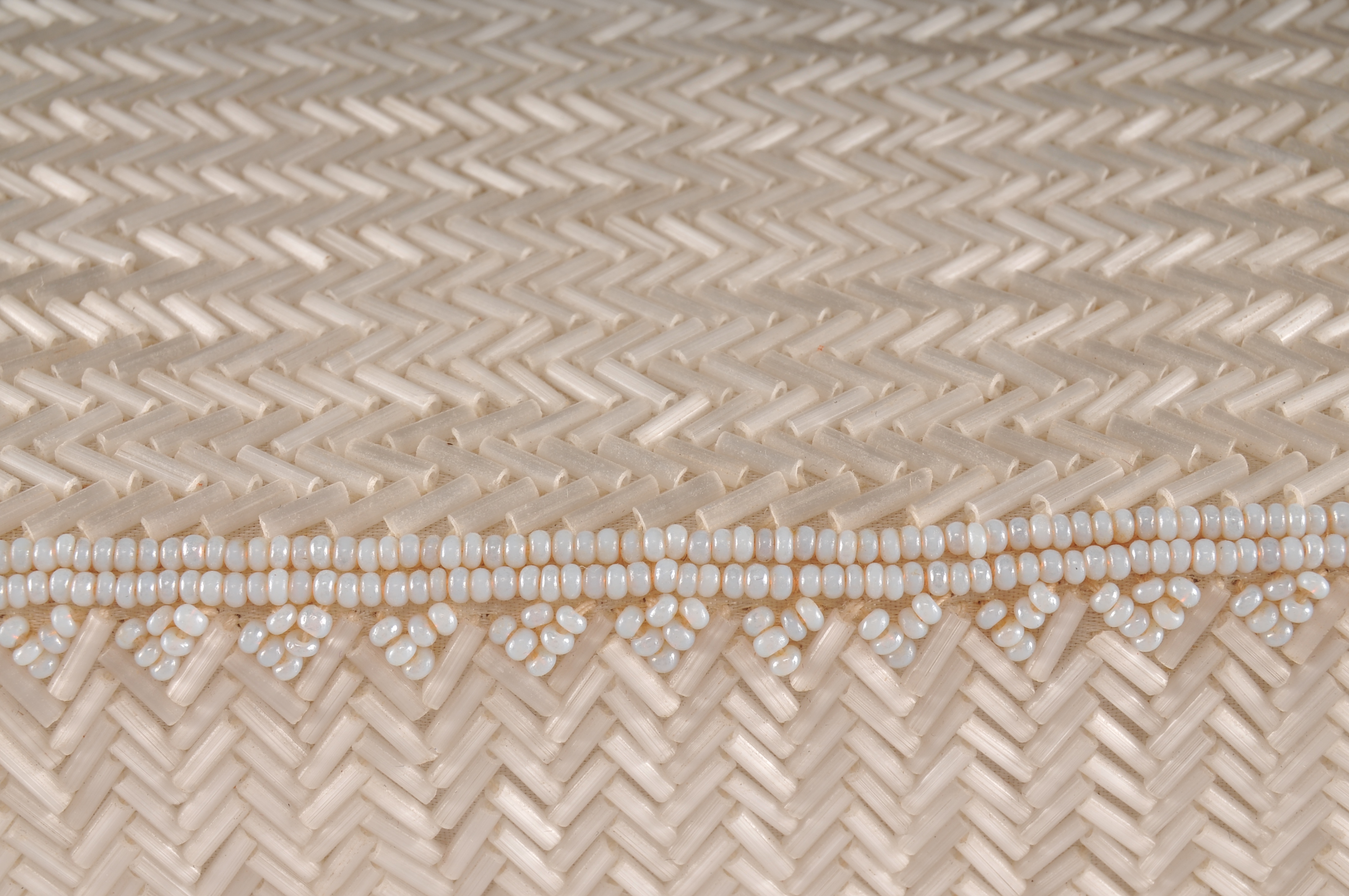 Vintage La Regale Hand Beaded Box Purse