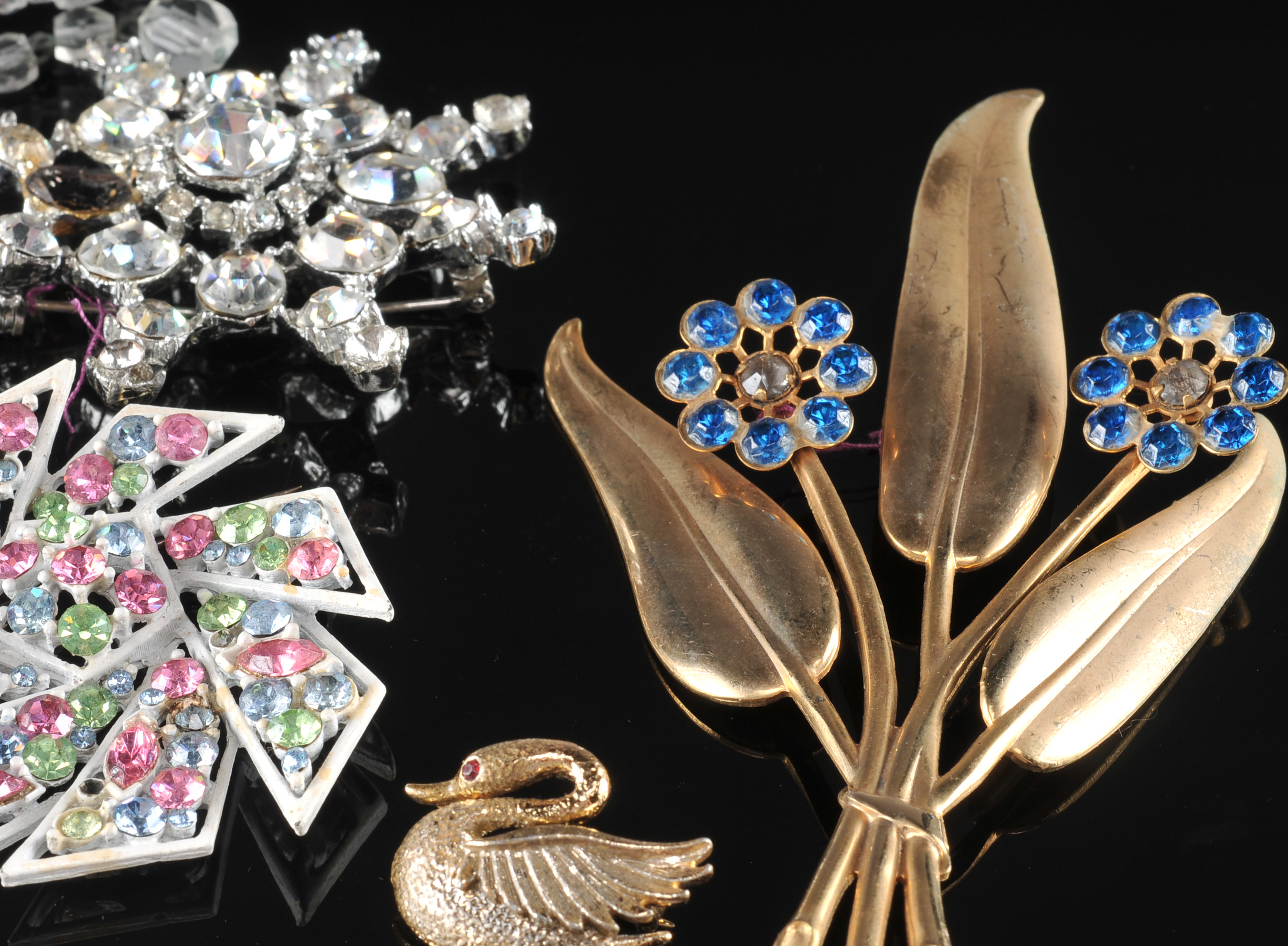 (20) Piece Collection Of Vintage Costume Jewelry