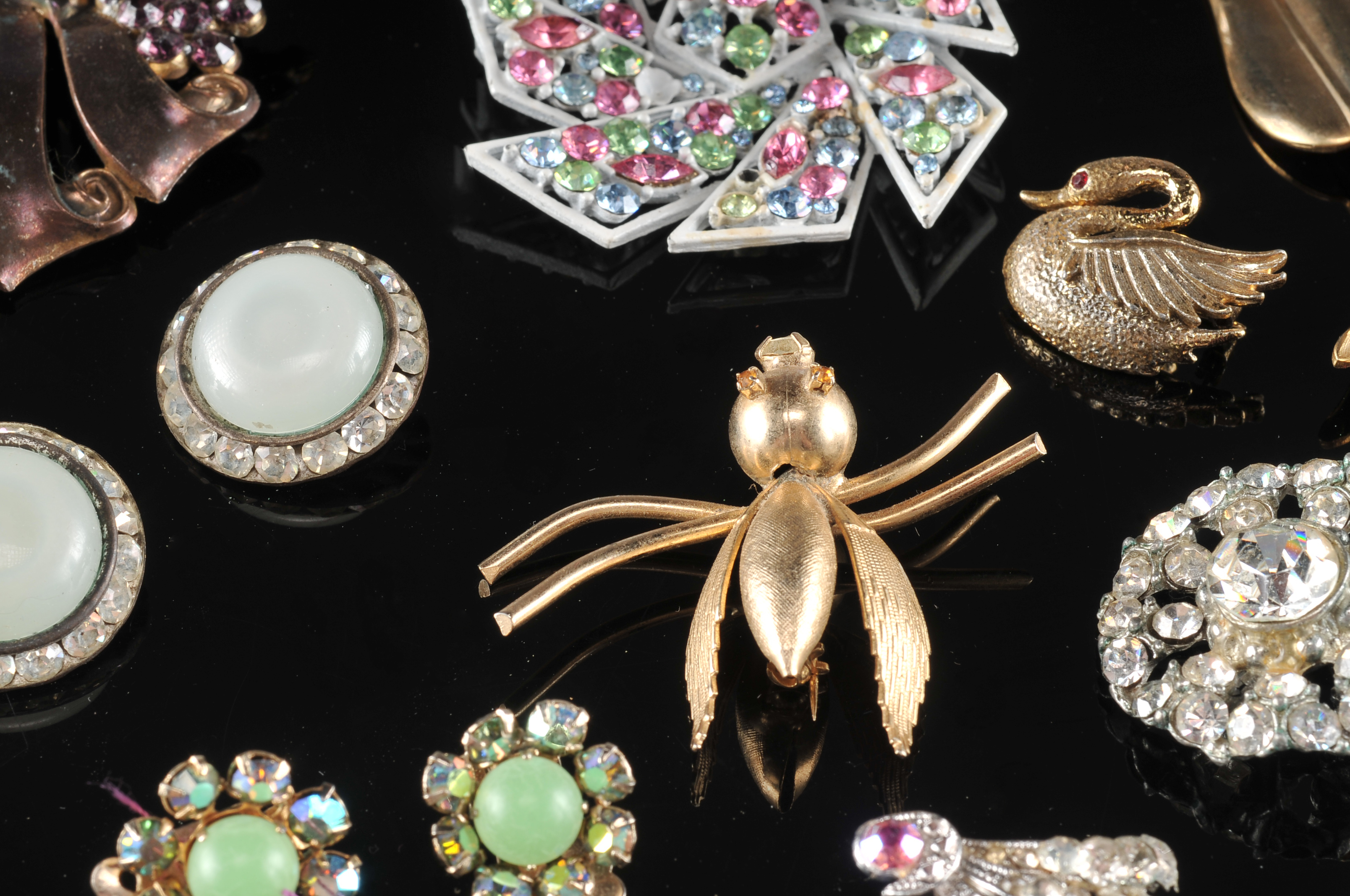 (20) Piece Collection Of Vintage Costume Jewelry