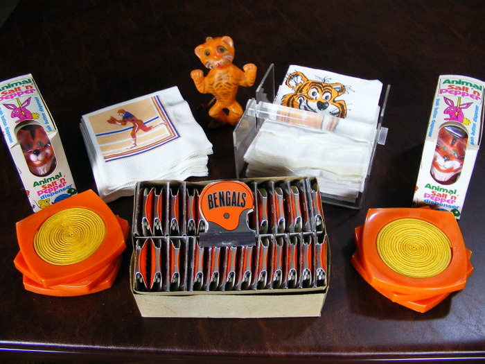 Chalkware Tiger and Vintage 1975 Cincinnati Bengals Matchbooks