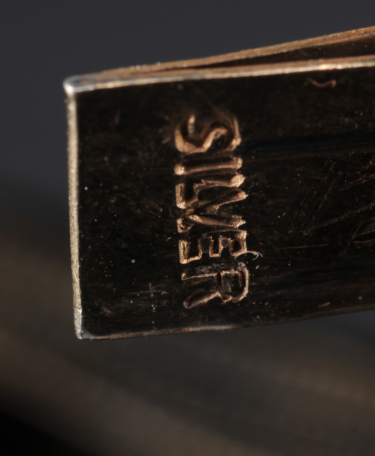 Chinese Silver Gold Vermeil Hinged Bracelet With Oval Serpentine Cabachon 