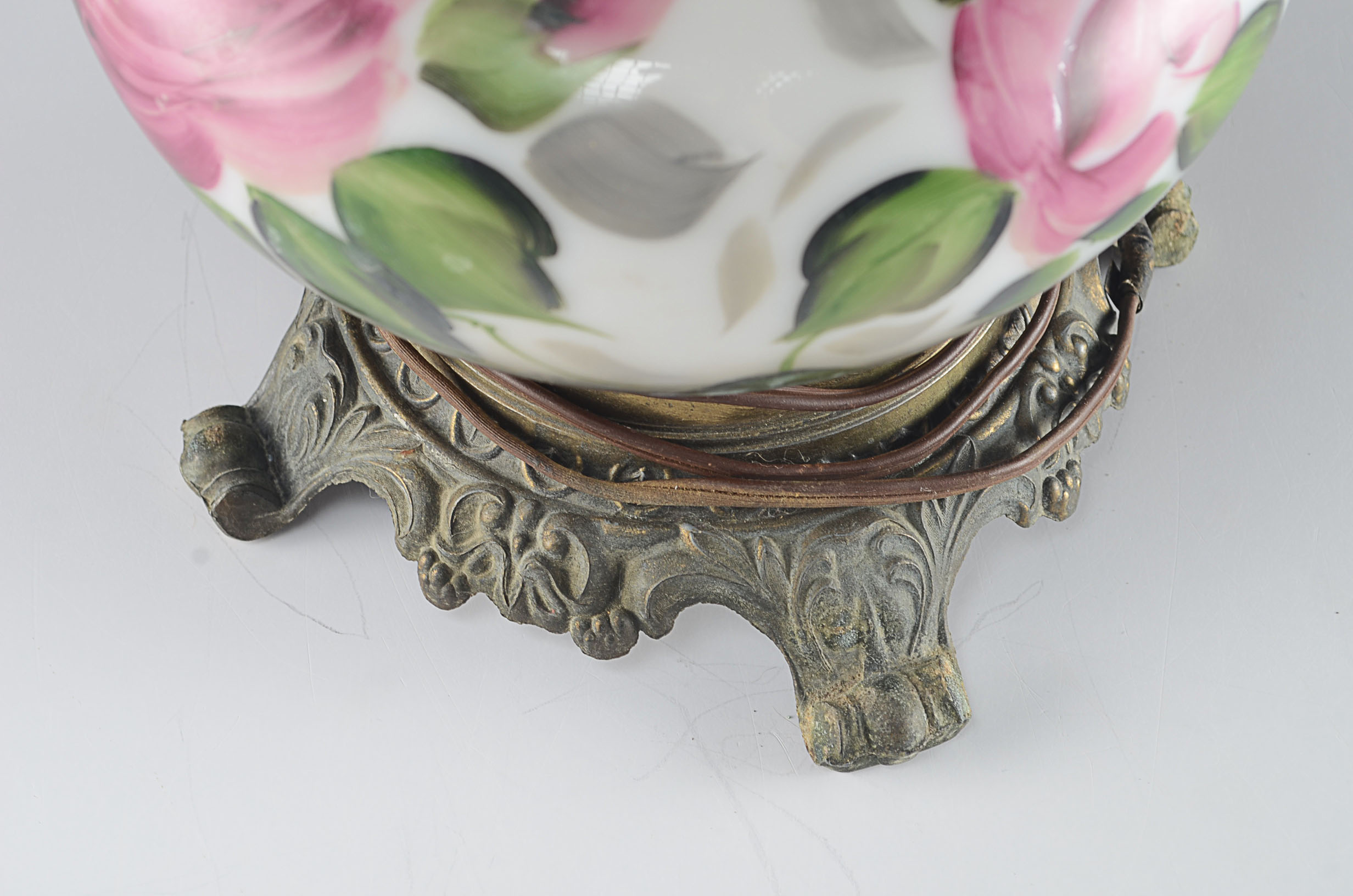 Black & White Rose Electric Lamp