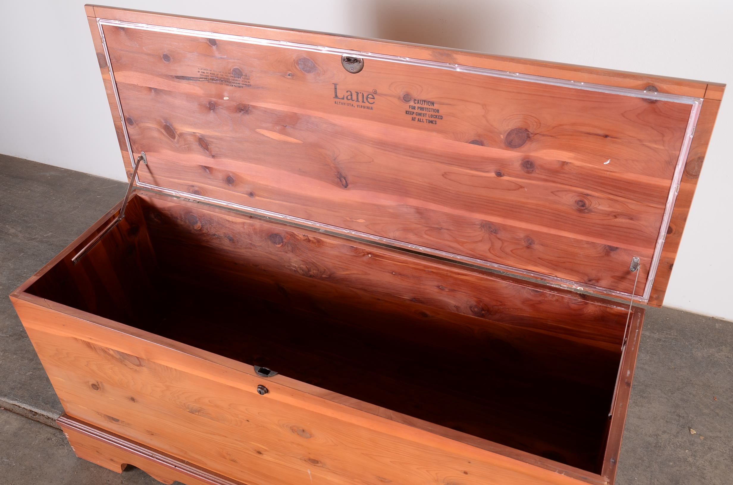 Lane Cedar Chest