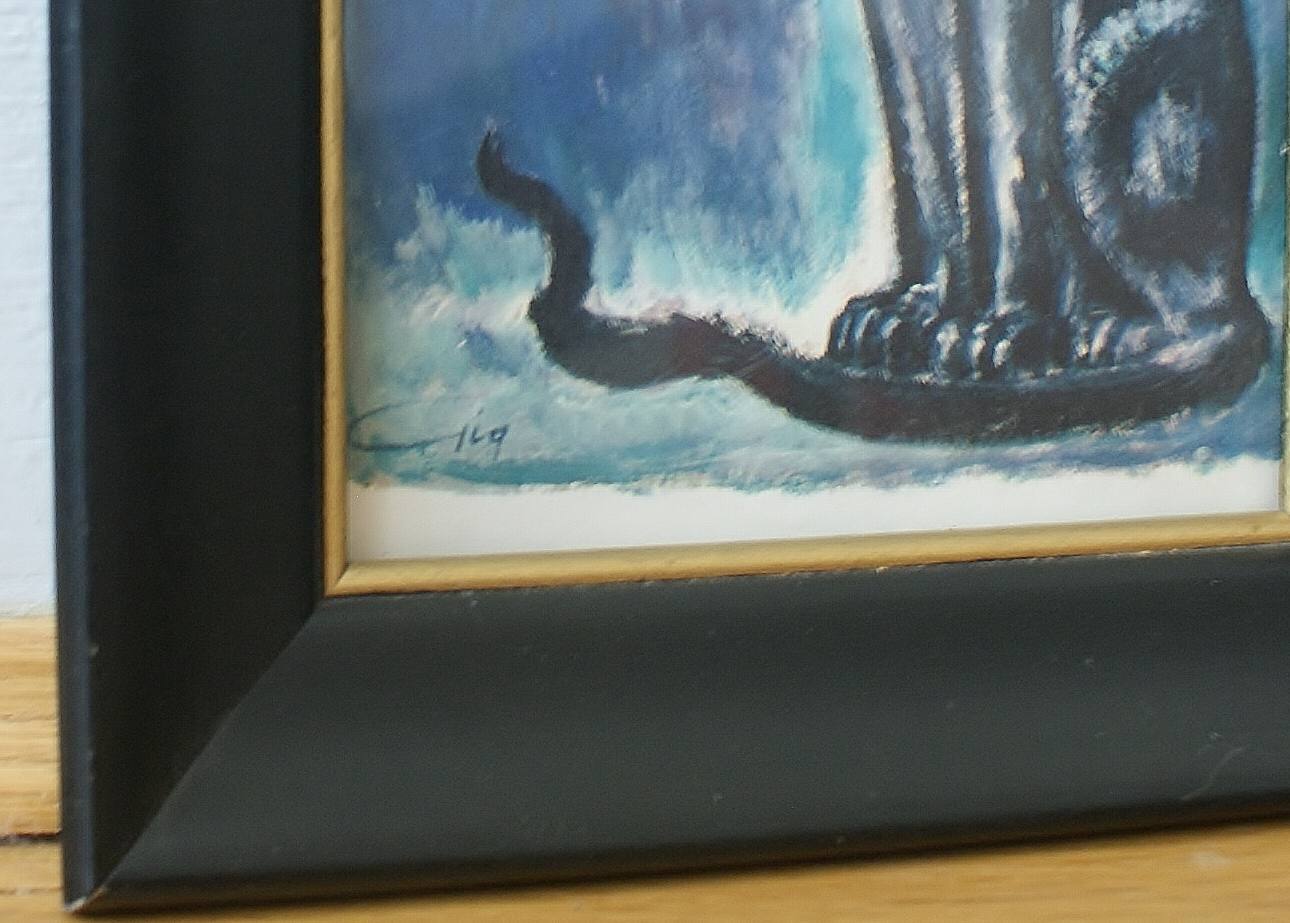 Mid Century Gia Cross-Eyed Cat