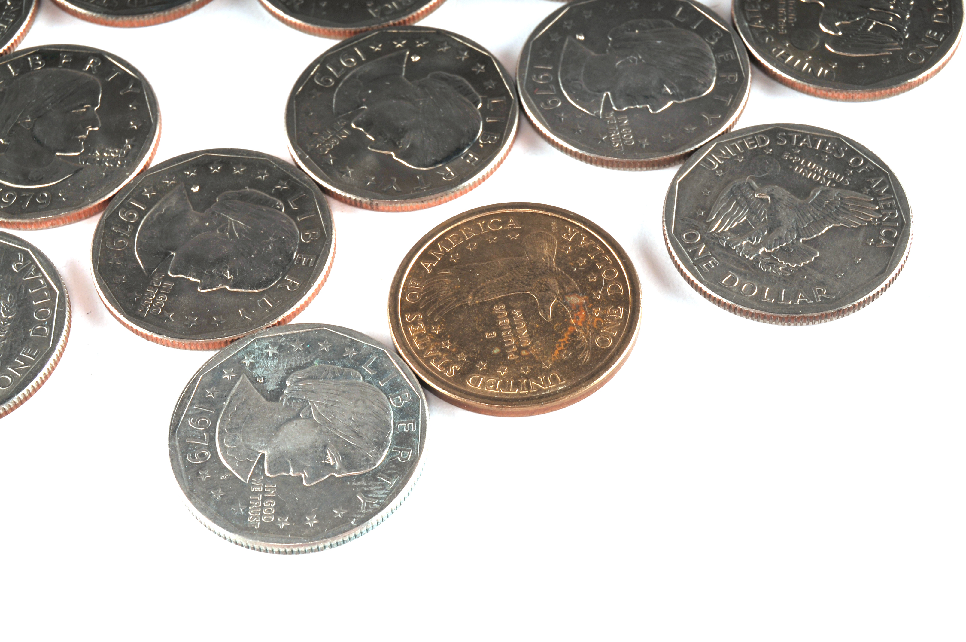 Group of (27) Modern American dollar coins including the following: (23) 1979 and (3) 1980 Susan B. Anthony dollars and one Sacagawea golden dollar