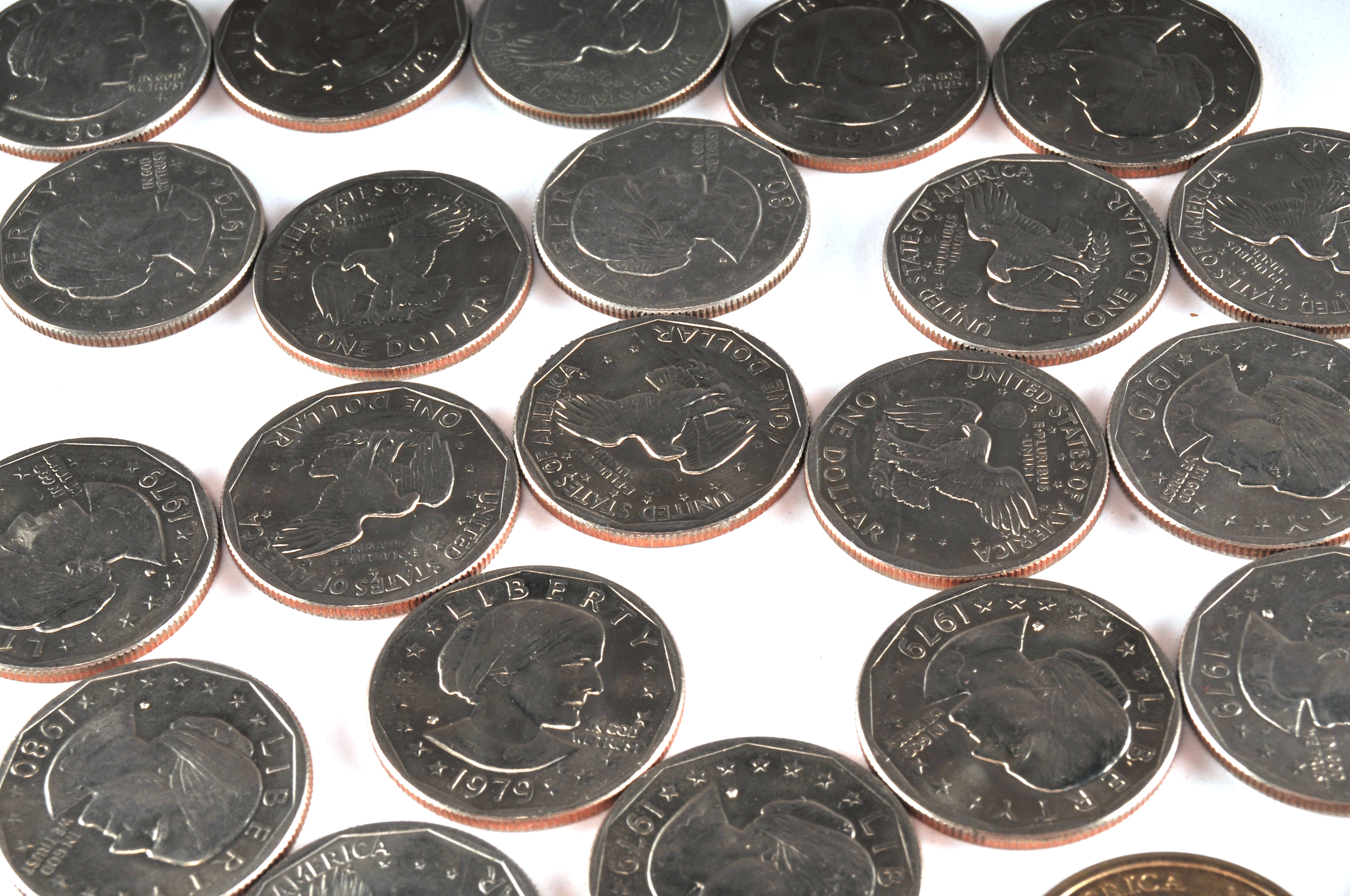 Group of (27) Modern American dollar coins including the following: (23) 1979 and (3) 1980 Susan B. Anthony dollars and one Sacagawea golden dollar