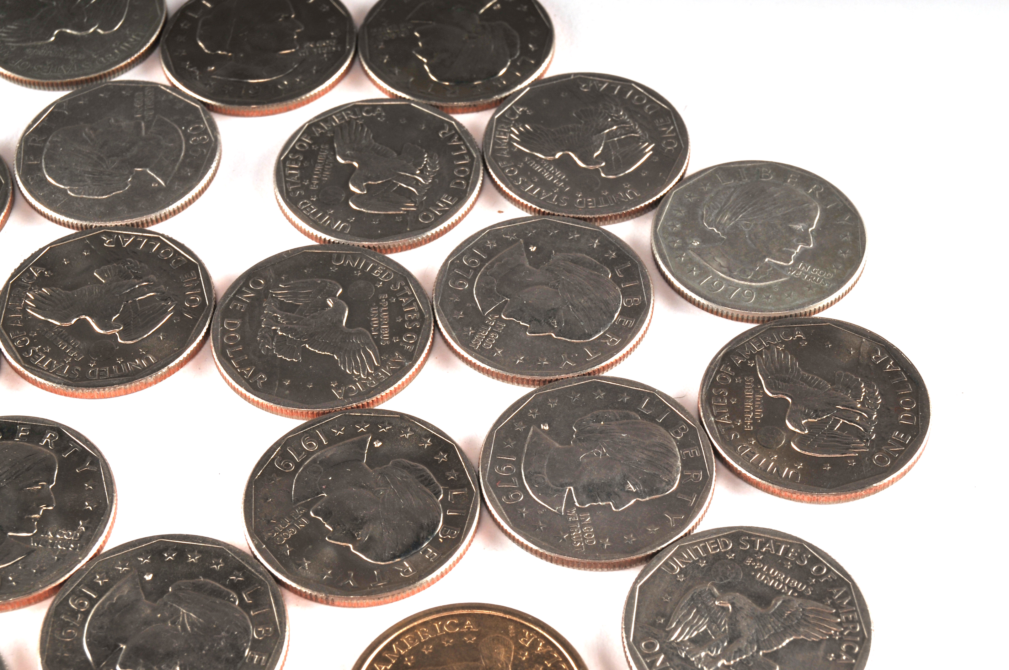 Group of (27) Modern American dollar coins including the following: (23) 1979 and (3) 1980 Susan B. Anthony dollars and one Sacagawea golden dollar