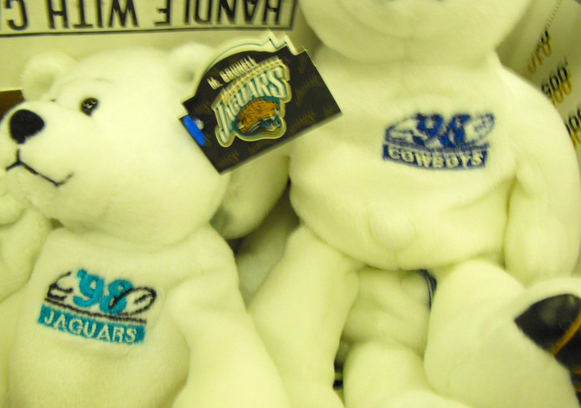 (13) NFL Limited Treasures Premium Pro Bears