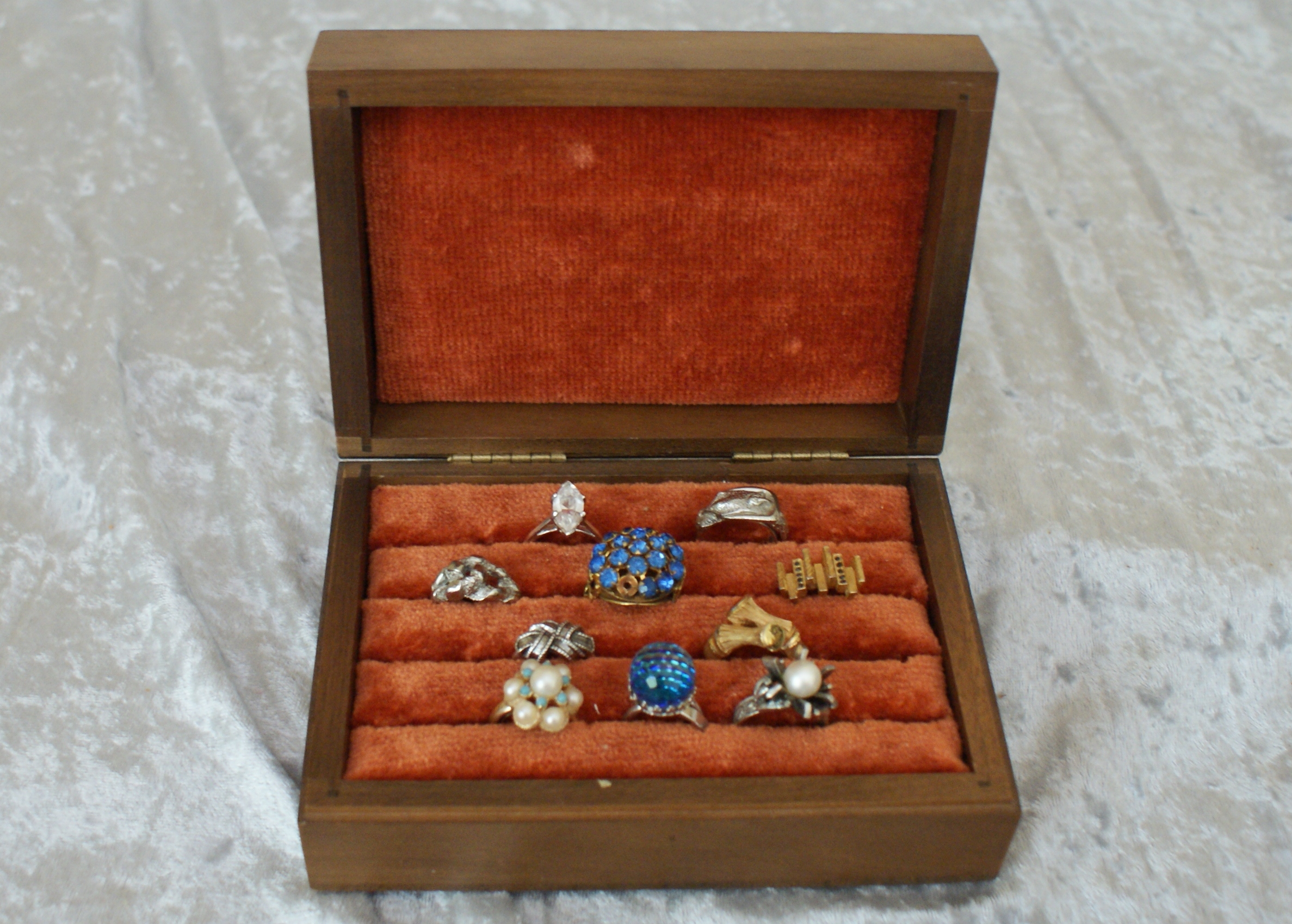 (10) Vintage Costume Rings in Box