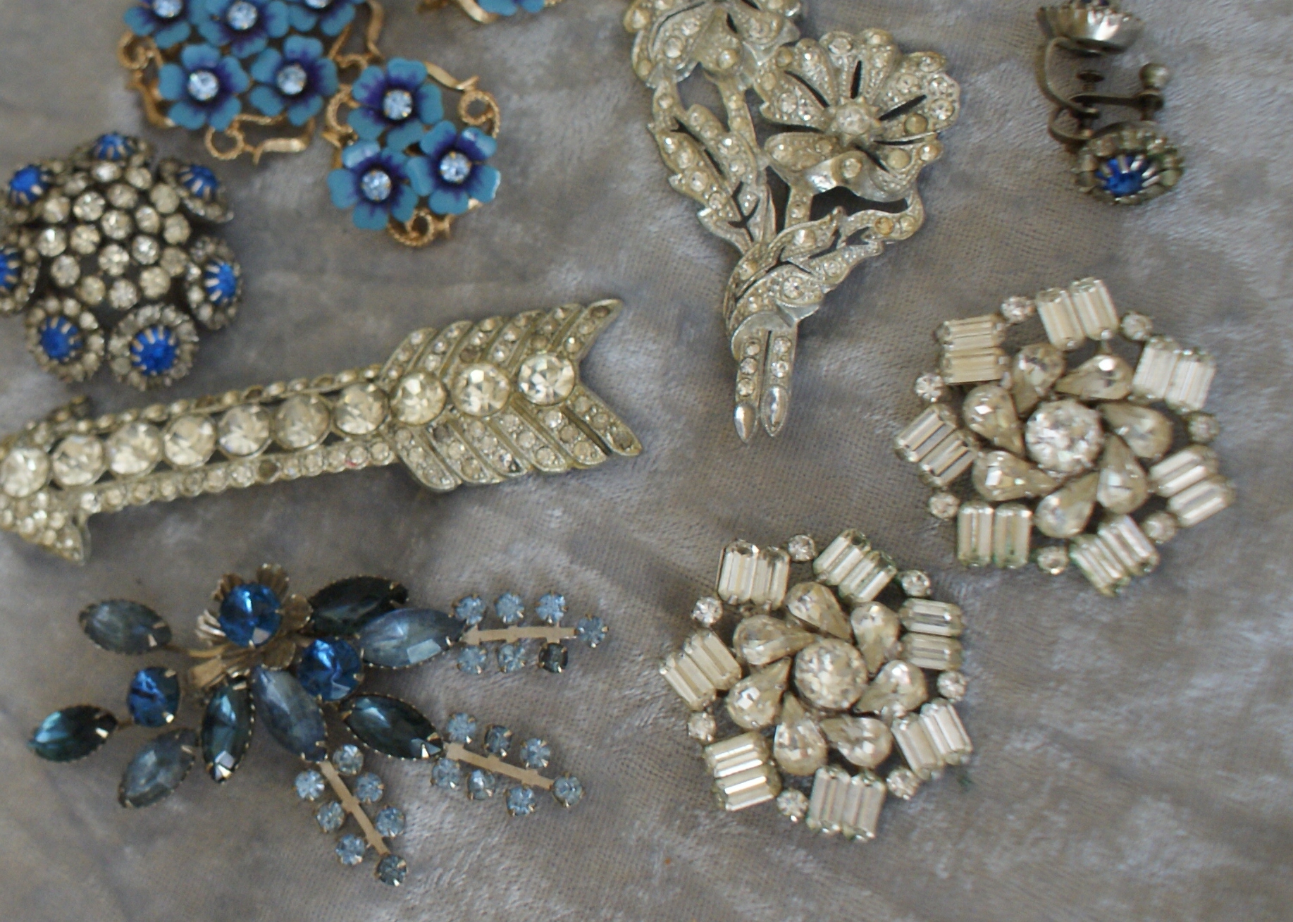 (14) pc Vintage Signed Rhinestone Jewelry Lot