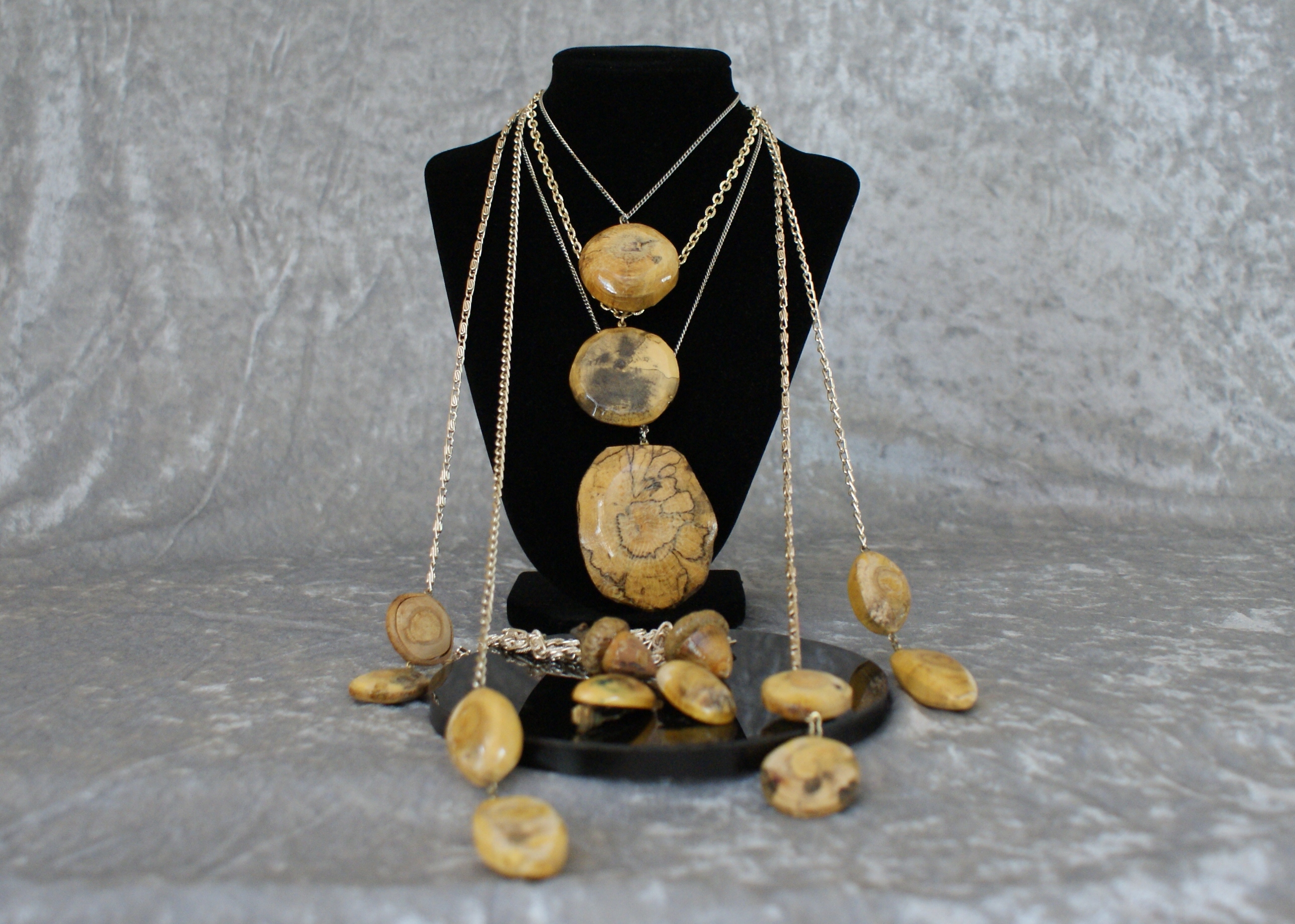 (9) pcs 1960's Wood Jewelry