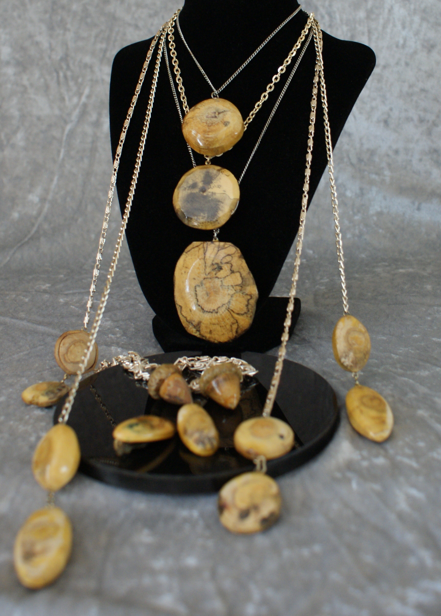 (9) pcs 1960's Wood Jewelry