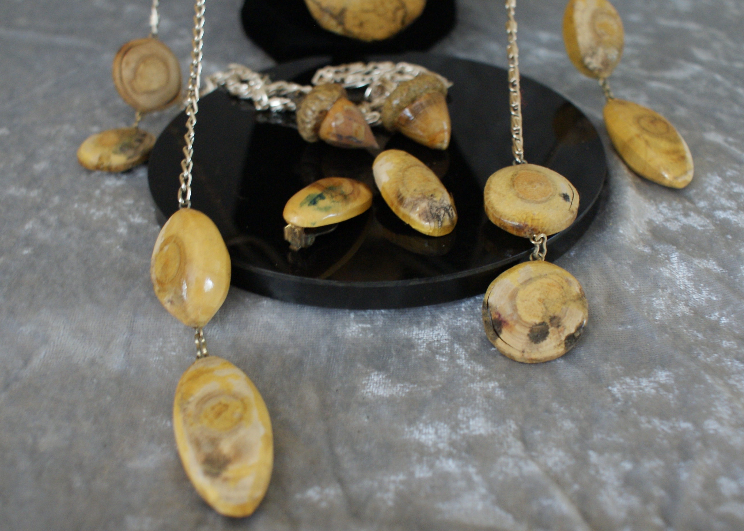 (9) pcs 1960's Wood Jewelry