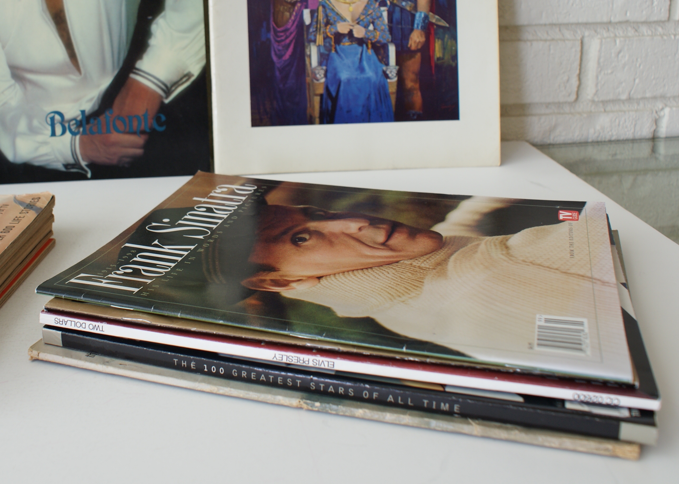 11 Vintage Celebrity Magazines