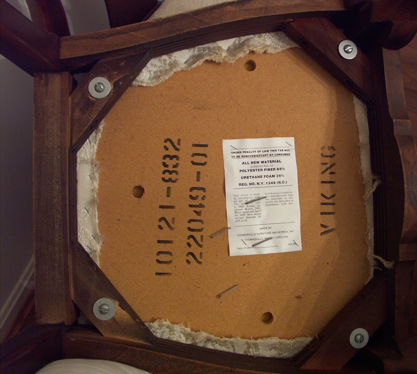 Thomasville Queen Anne Dining Table and Six Chairs