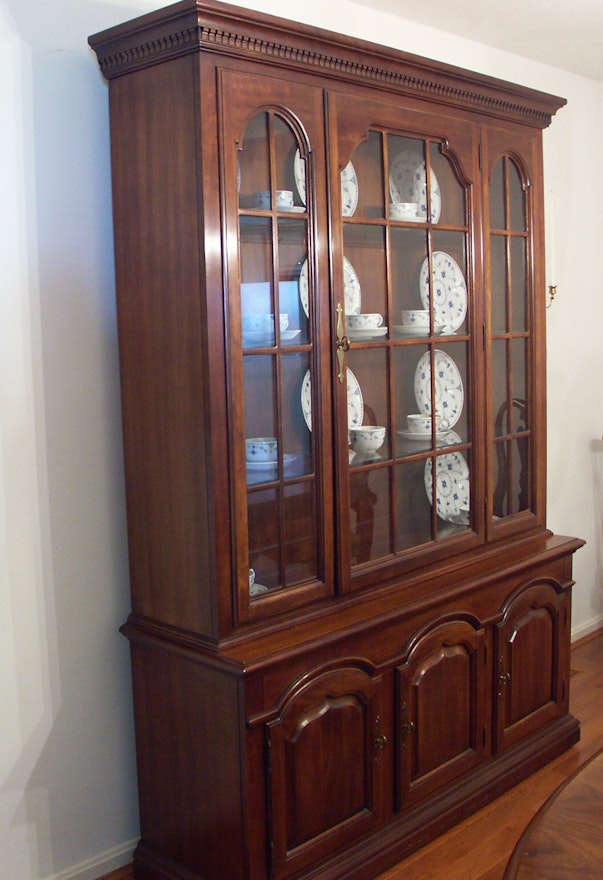 Thomasville Cherry Lighted China Cabinet and Hutch