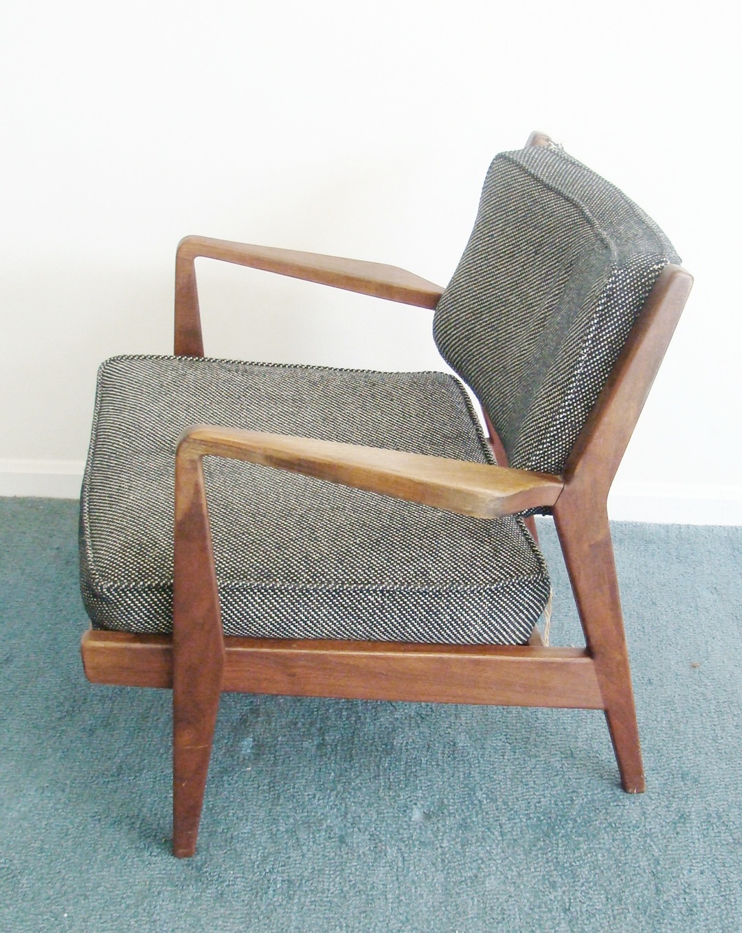 Vintage Jens Risom Mid-Century Modern Arm Chair.