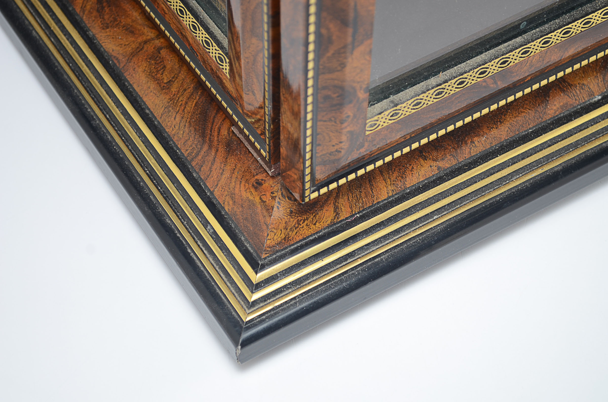 Table Top Glass Display Case