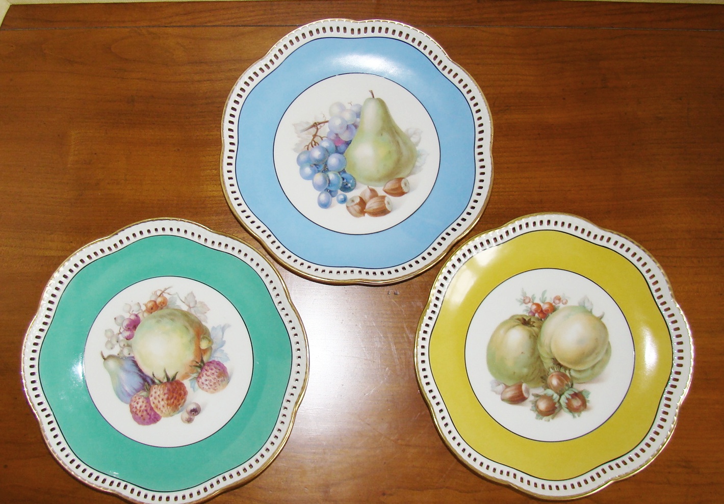 Vintage Schumann, Porcelain  Decorative Fruit Plates.