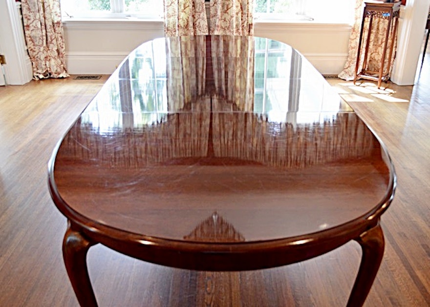 Thomasville Queen Anne Style Cherry Dining Room Table