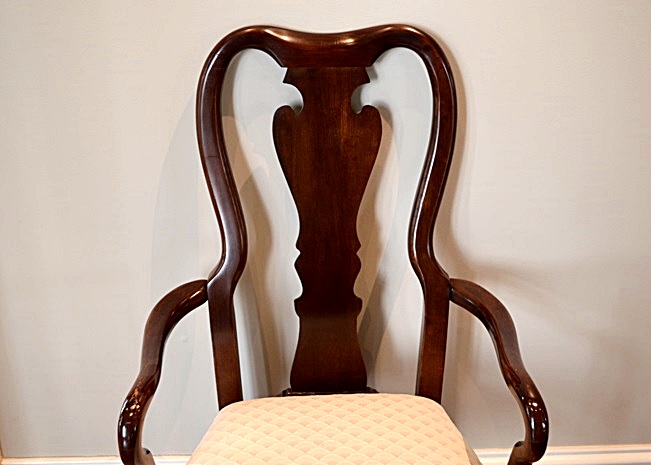 Set of Six Queen Anne Style Dining Room Chairs from Thomasville
