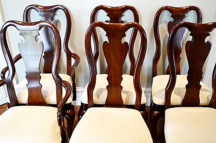 Set of Six Queen Anne Style Dining Room Chairs from Thomasville