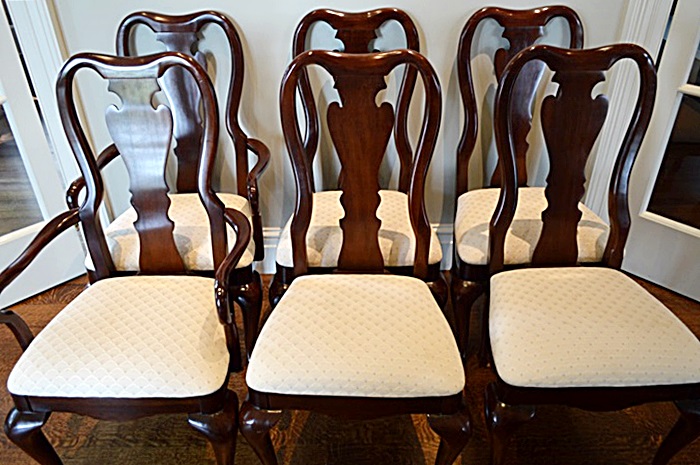 Set of Six Queen Anne Style Dining Room Chairs from Thomasville