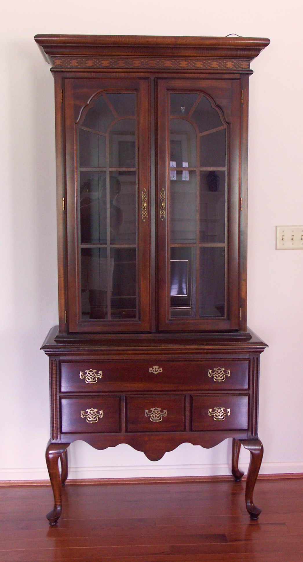 Virginia House Queen Anne China Cabinet