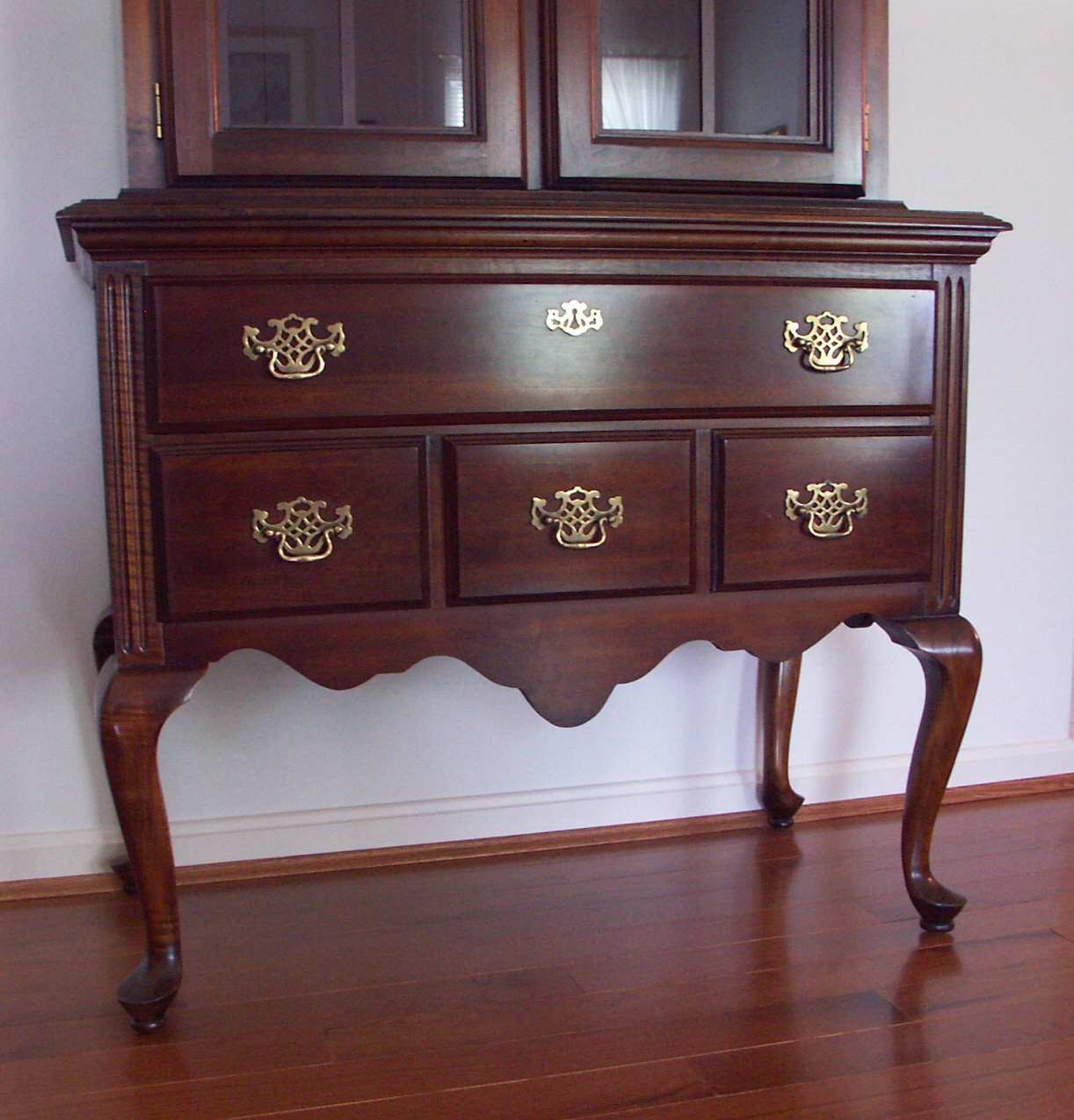 Virginia House Queen Anne China Cabinet