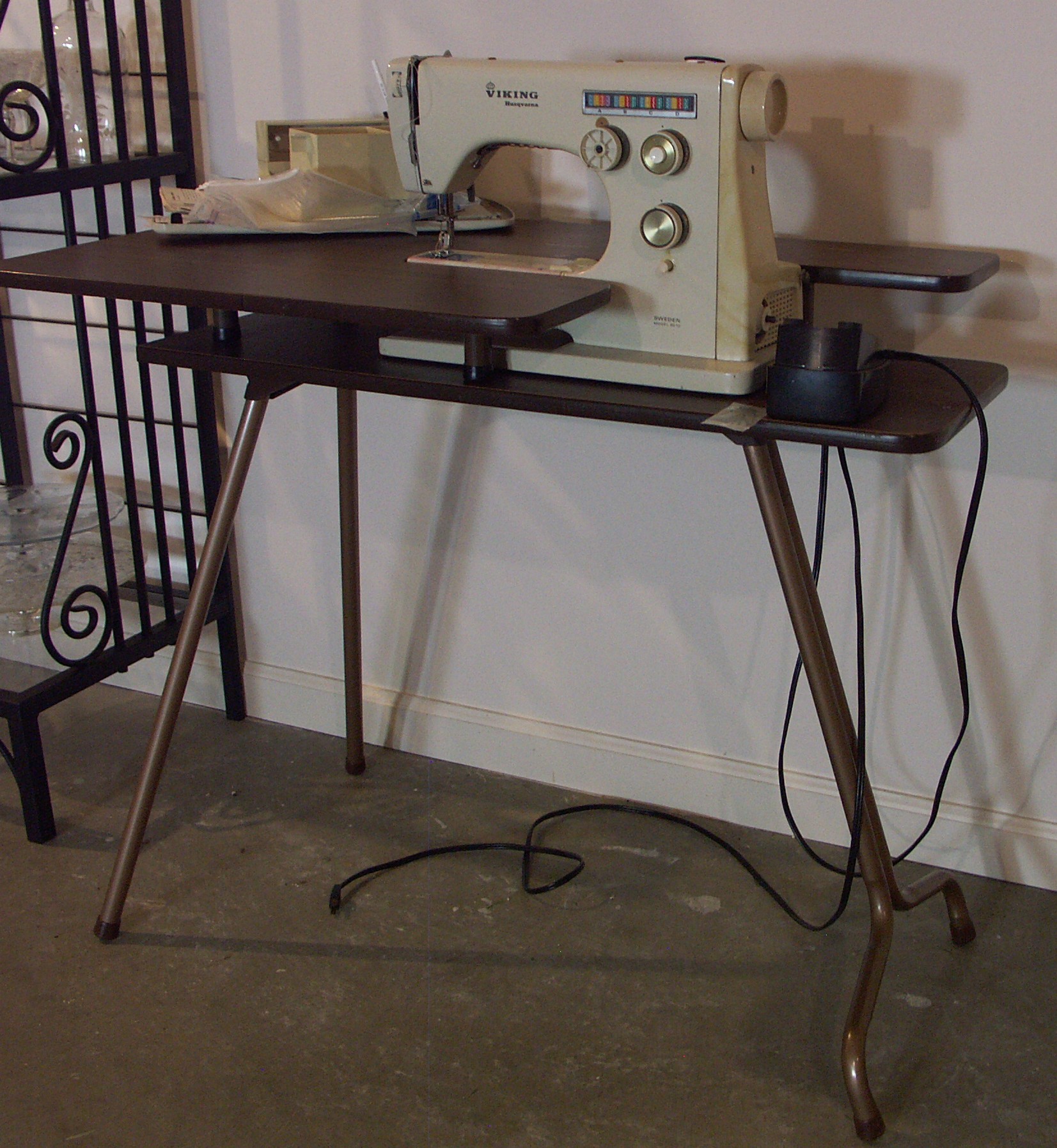 Viking Sewing Machine Model 60 10