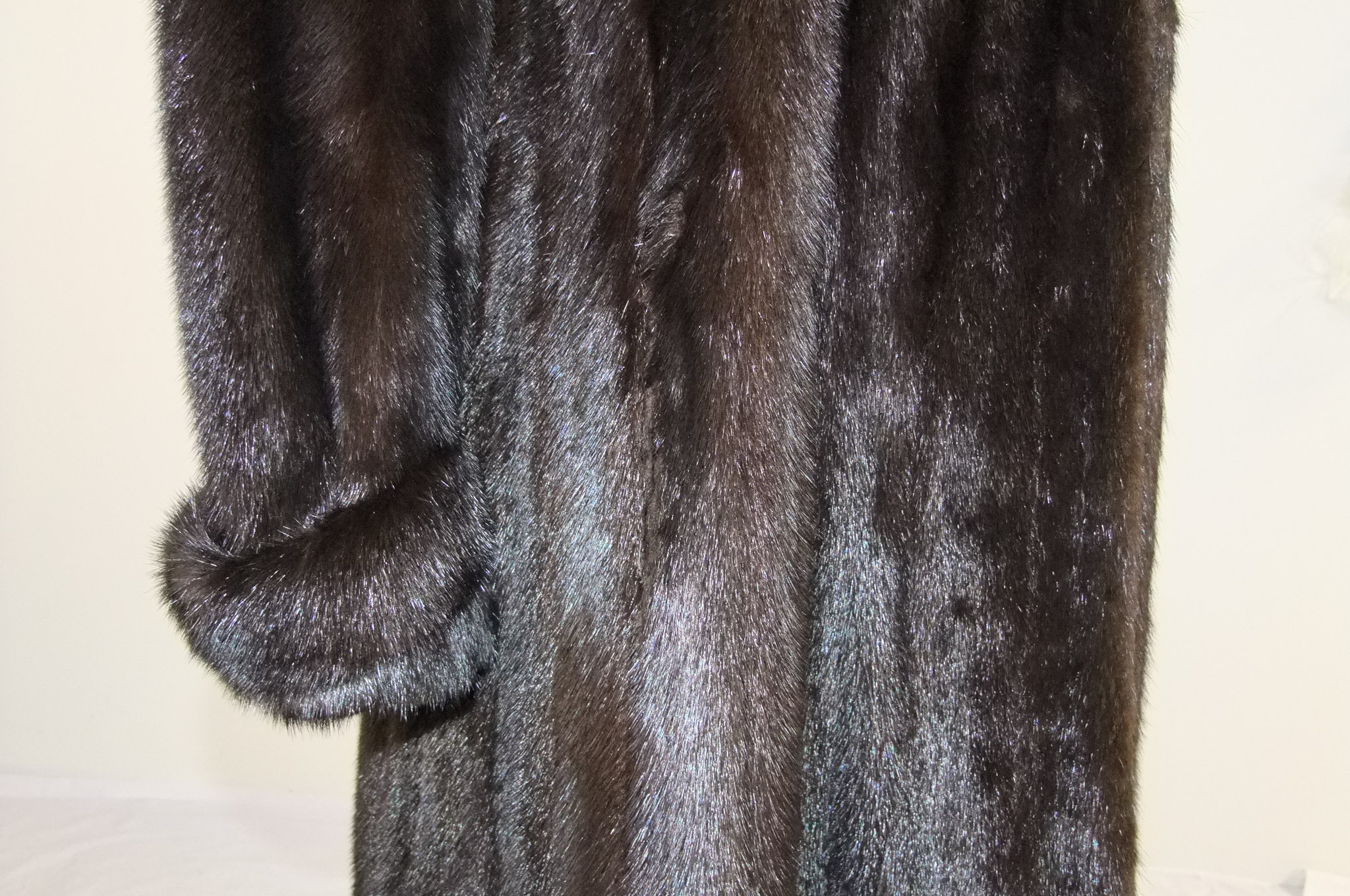 Vintage Dark Genuine Mink Fur coat with Mahogany Brown Mink Collar