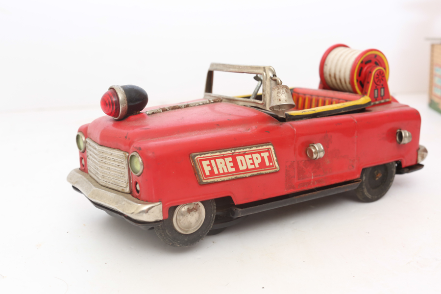 Vintage Wyandotte Fire House & Friction Toys