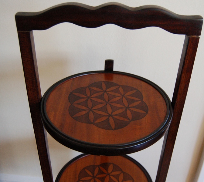 Folding Three Tiered Muffin Stand