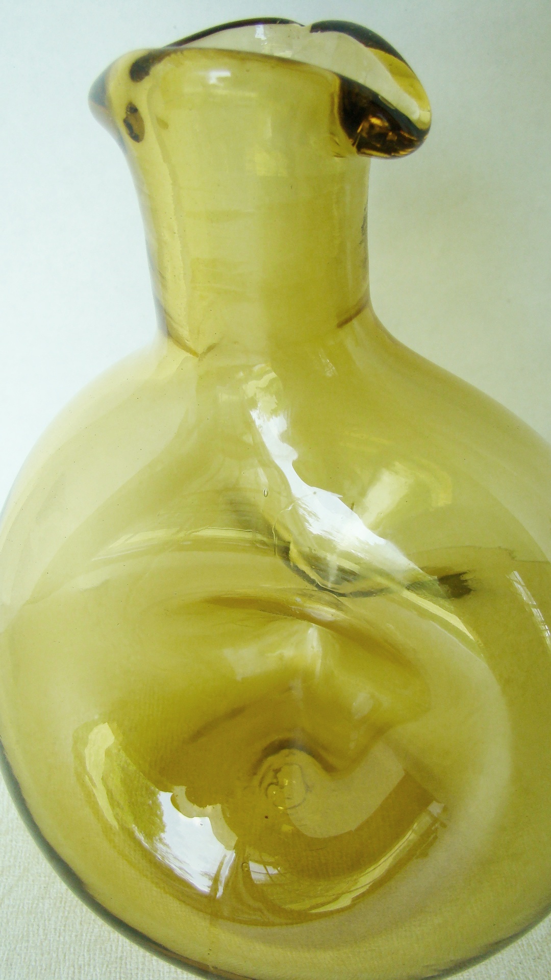 2 Antique Vintage, Hand Blown Amber Glass Vases and 2 Amber Glass Bowls.