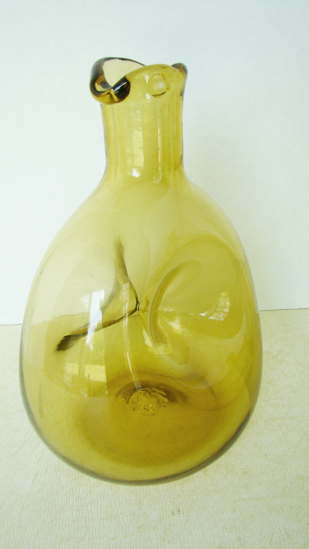 2 Antique Vintage, Hand Blown Amber Glass Vases and 2 Amber Glass Bowls.