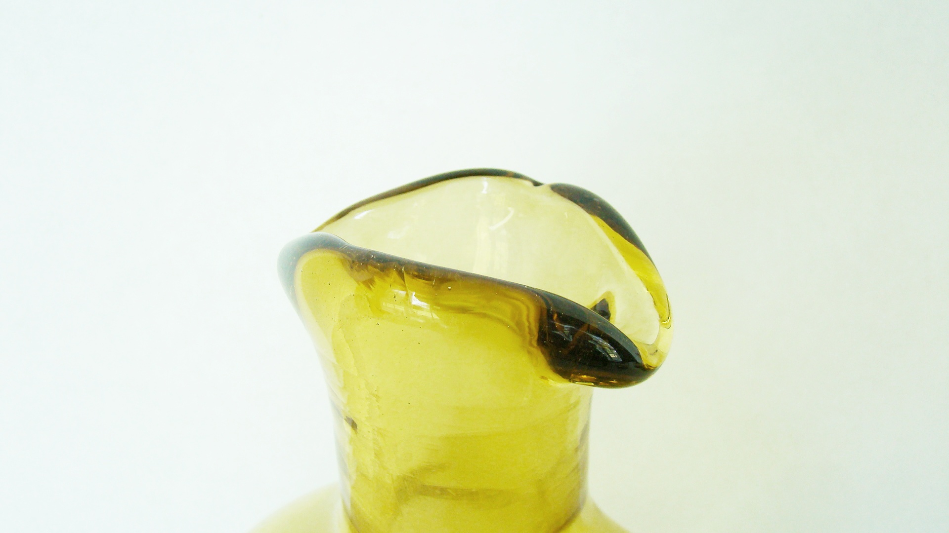 2 Antique Vintage, Hand Blown Amber Glass Vases and 2 Amber Glass Bowls.